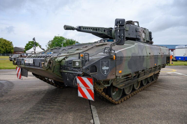 Am Freitag, den 27. Juni 2025, öffnete der Heeresflugplatz Bückeburg exklusiv für den Spotterday seine Tore – einen Tag vor dem offiziellen „Tag der Bundeswehr“.